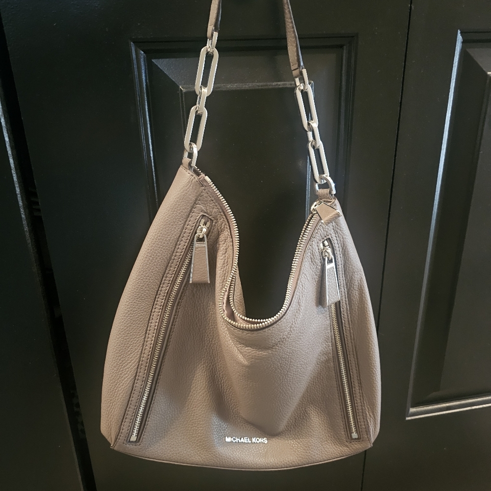 Michael Kors Beige Hobo Bag with Chain Strap